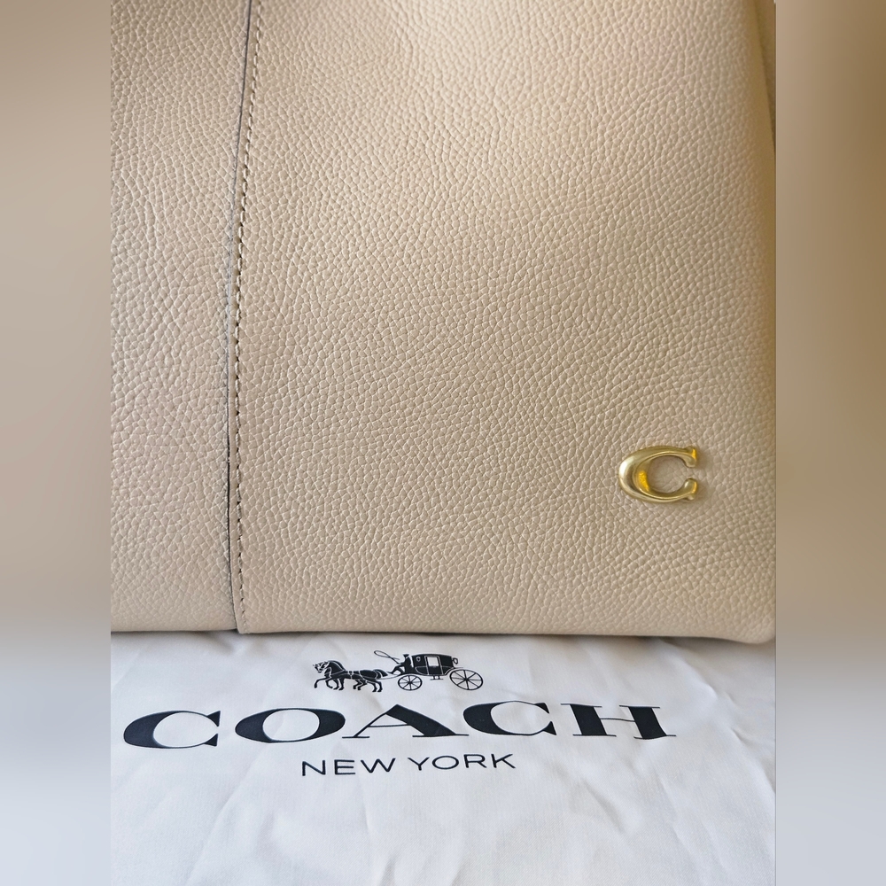 EUC Coach Lana Ivory And Gold Leather Tote Bag - Picture 3 of 16